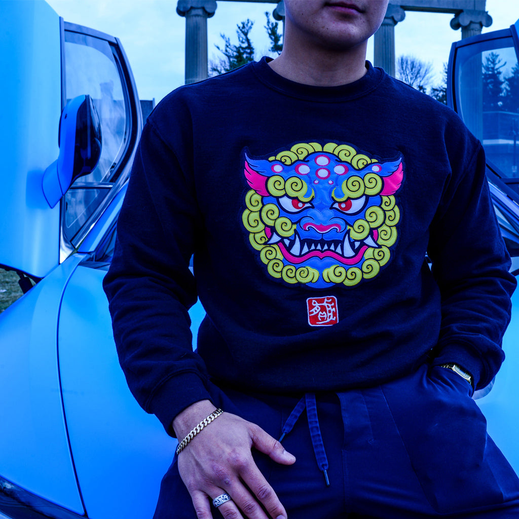 唐獅子 Shishi Embroidery Crewneck Sweater